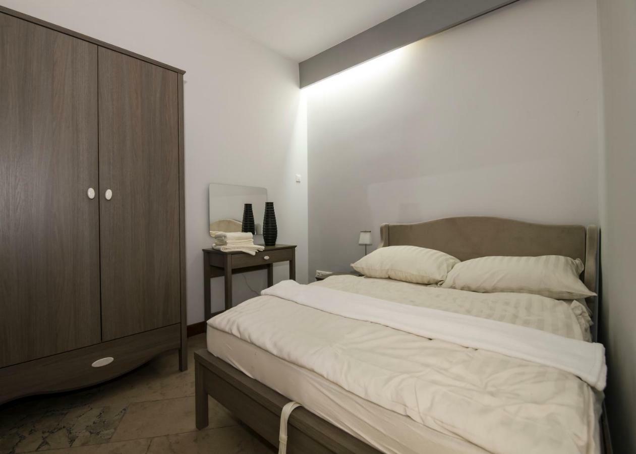 Apartamenty Na Warszawskiej Сєрадз Екстер'єр фото