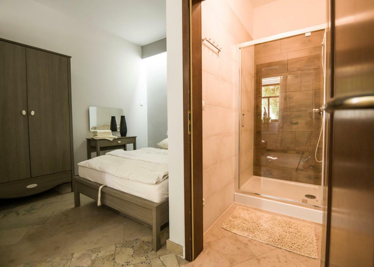 Apartamenty Na Warszawskiej Сєрадз Екстер'єр фото