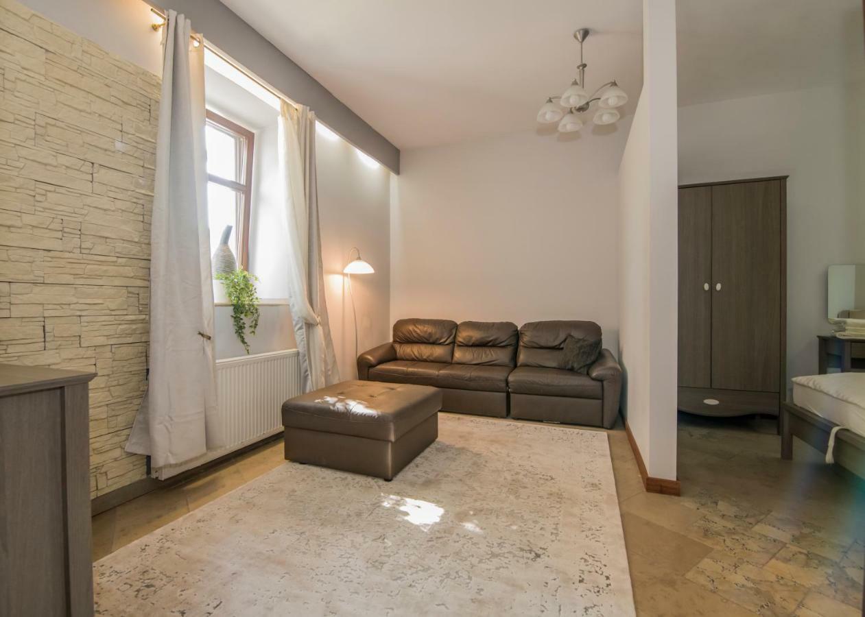 Apartamenty Na Warszawskiej Сєрадз Екстер'єр фото