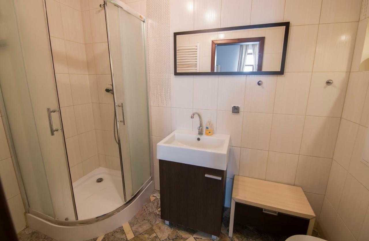 Apartamenty Na Warszawskiej Сєрадз Екстер'єр фото